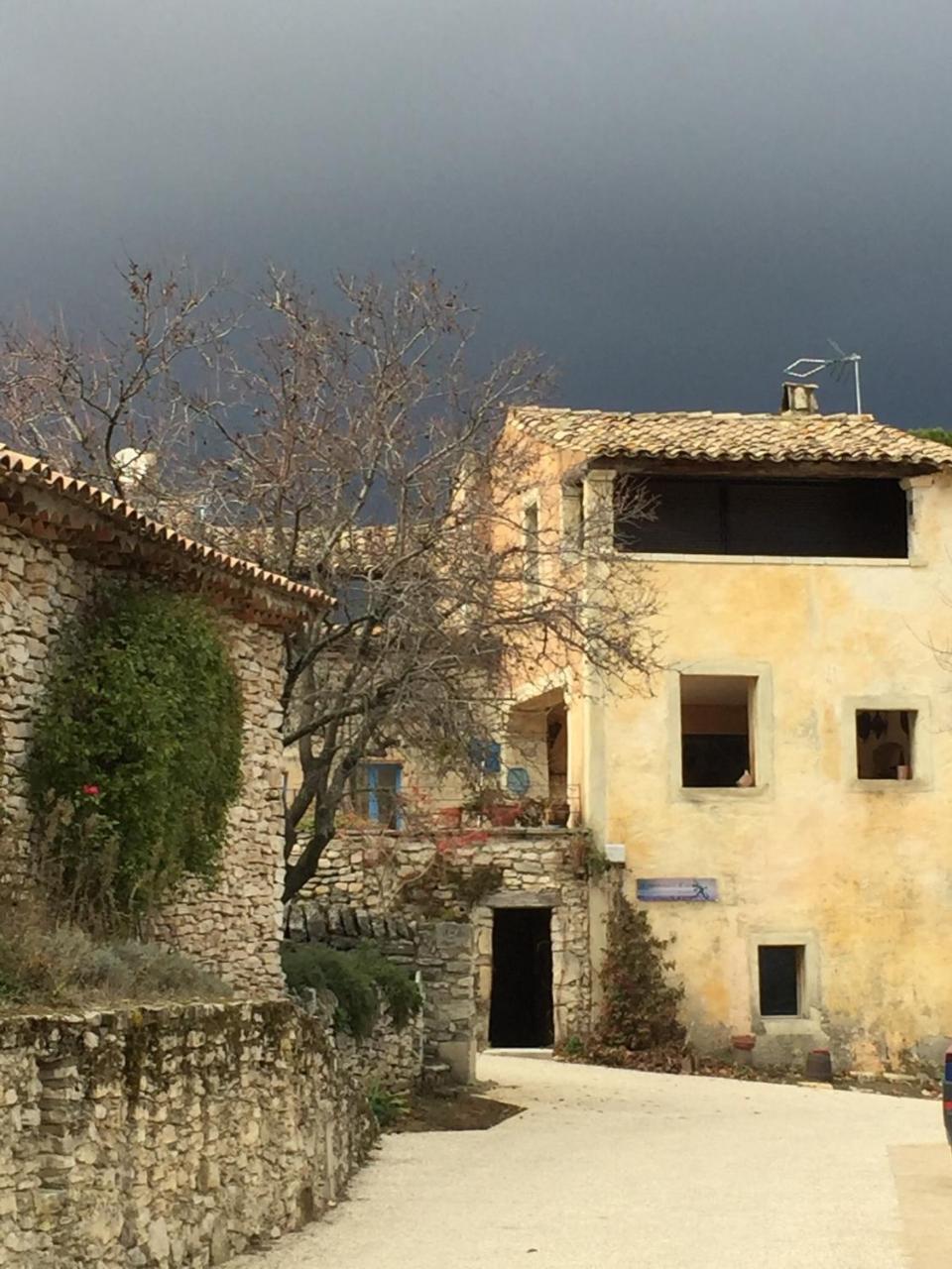 Villa La Salamandre Bleue à Chantemerle-lès-Grignan Extérieur photo